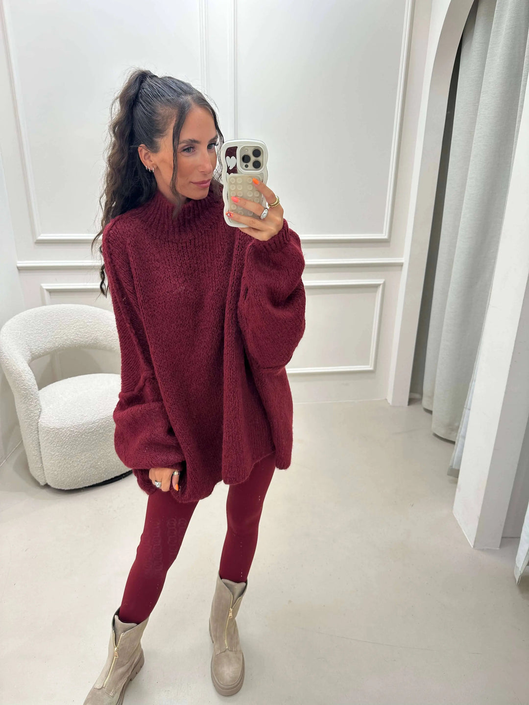 Leggings Bordeaux – am Model | Lisa’s Boutique