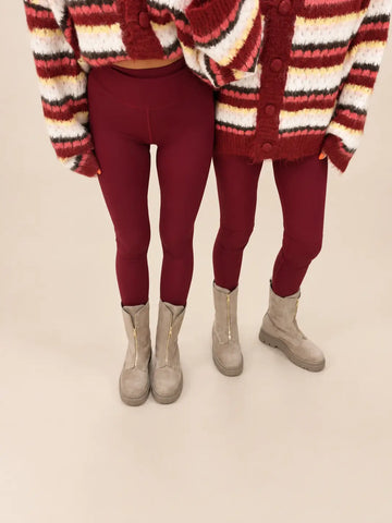 Bordeauxfarbene Leggings für Damen | Lisa’s Boutique