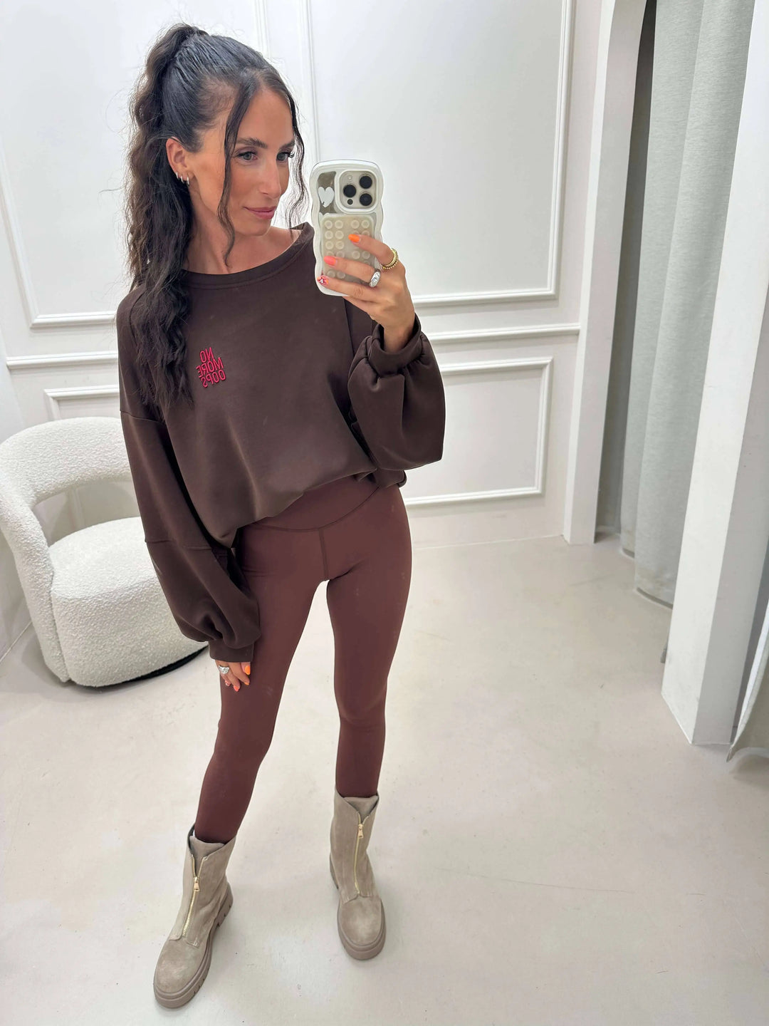 Leggings Braun – am Model | Lisa’s Boutique