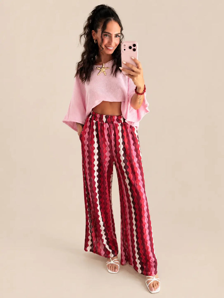 Gemusterte Hose Damen in Bordeaux mit leichtem Pullover in Rosa | Lisa’s Boutique