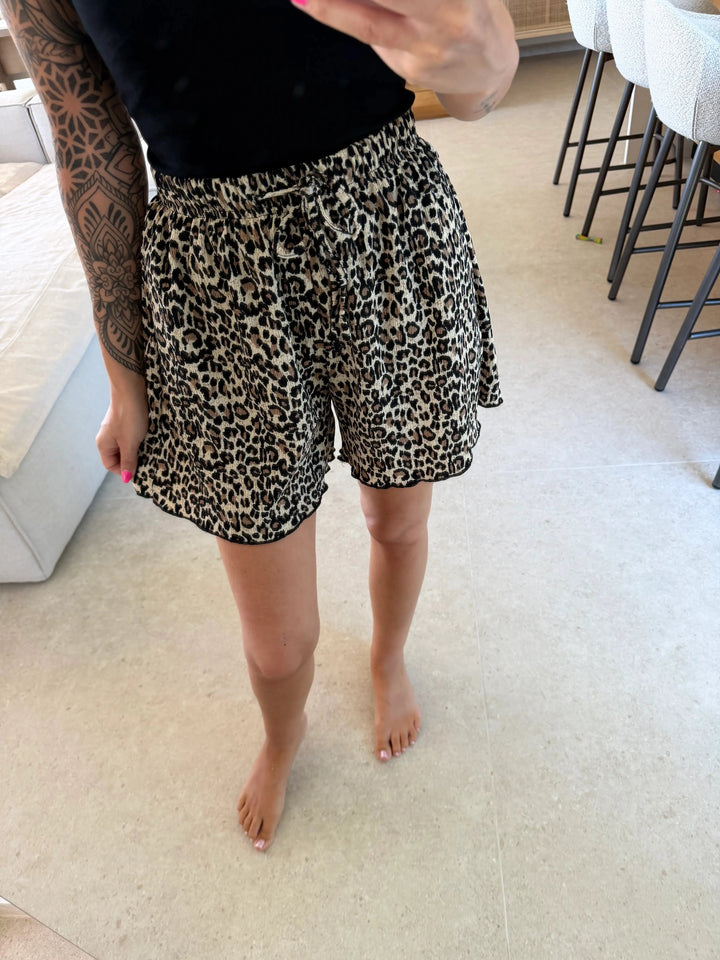 Leo Shorts – Beige/Schwarz Shorts Lisas Boutique 