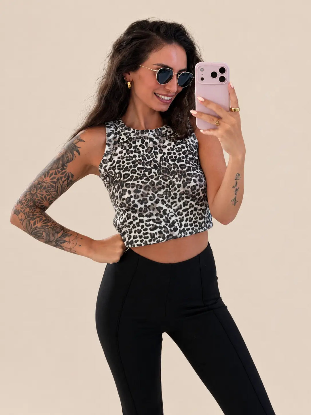 Leo Top Damen in Braun/Beige, dunkle Ausführung mit gerippter Struktur | Lisa’s Boutique
