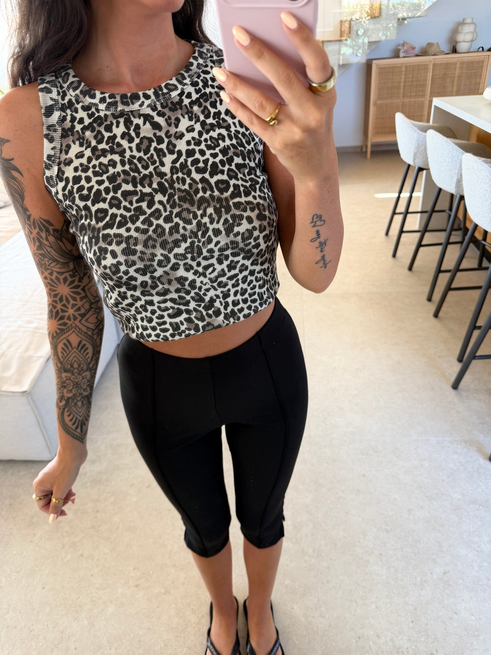 Leo Top – Dunkel Top Lisas Boutique 