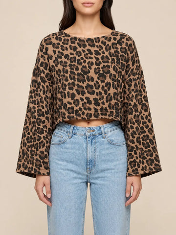 T-shirt manches longues léopard en gaze de coton marron pour femme, vue de côté | Lisa’s Boutique