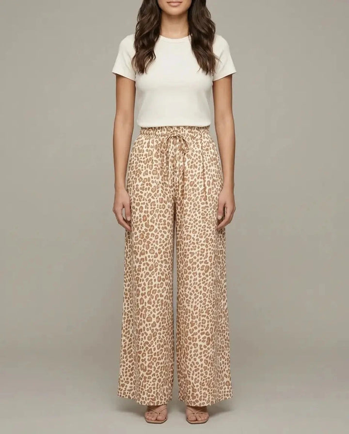 Leoprint Schlabberhose Beige Seitenansicht | Lisa’s Boutique