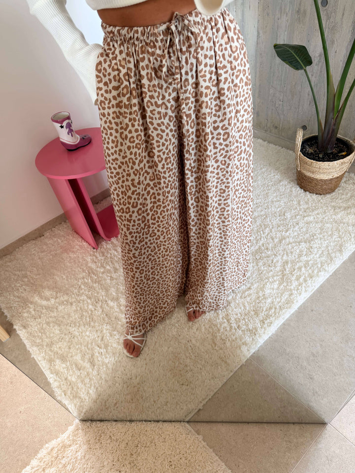 Leoprint Schlabberhose – Beige Langarm Lisas Boutique 