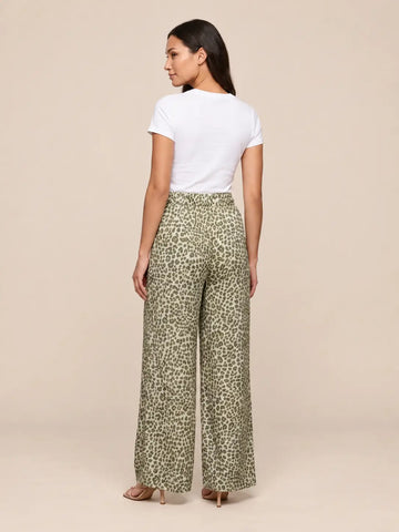 Women’s leopard print loose fitting trousers in Khaki | Lisa’s Boutique