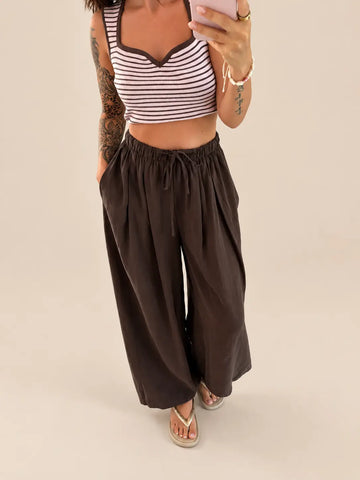 Lockere Hose Damen in Braun mit gestreiftem Top, weitere Ansicht | Lisa’s Boutique