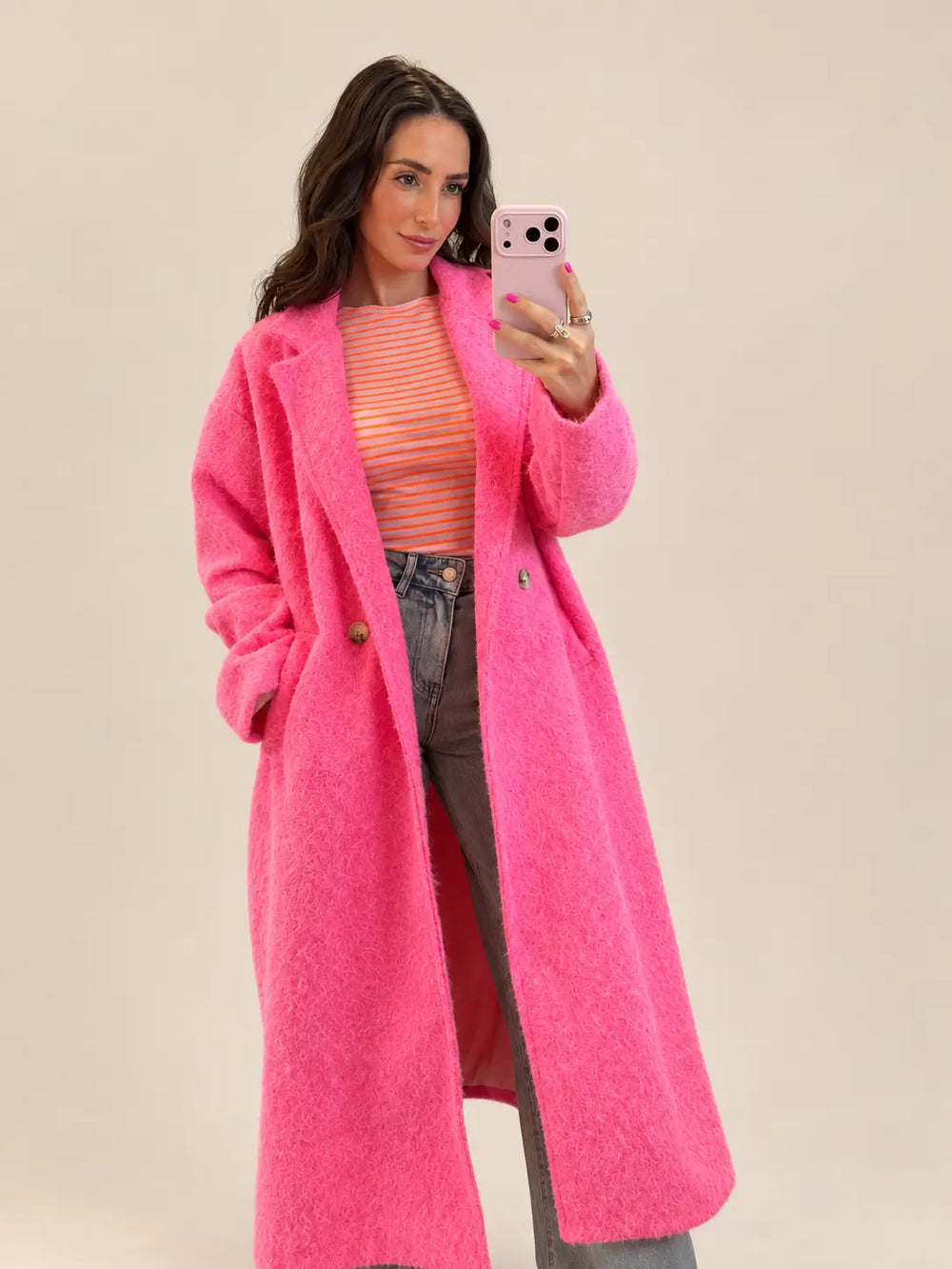 Mantel Pink mit strukturierter Oberfläche Detailansicht | Lisa’s Boutique