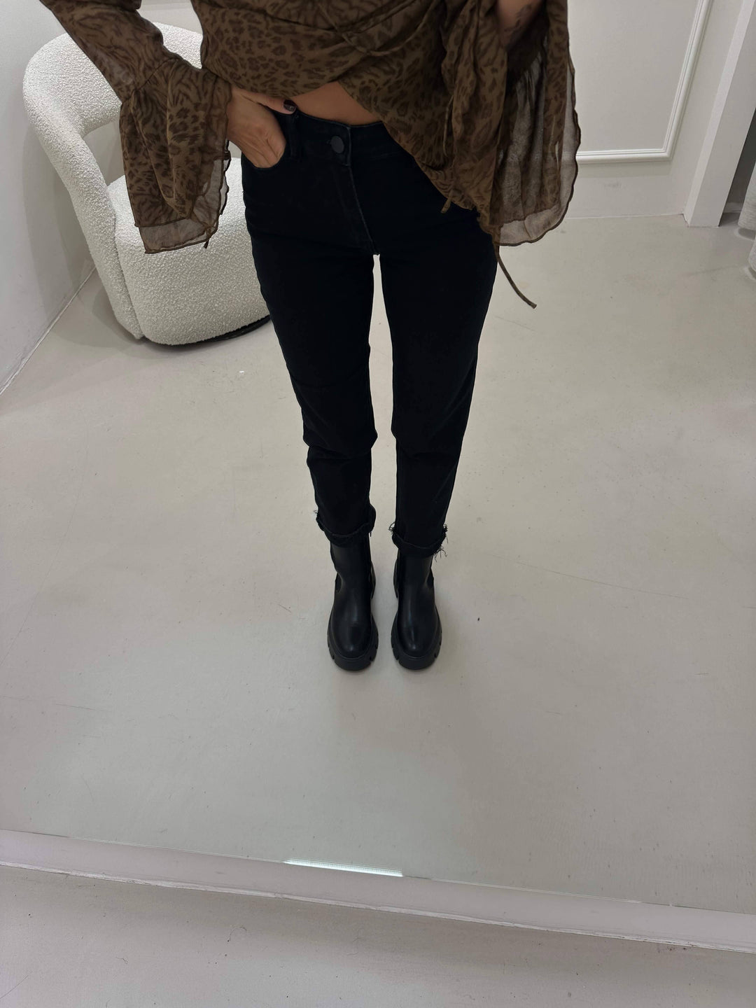 Mom Jeans in Schwarz Rock Lisas Boutique 