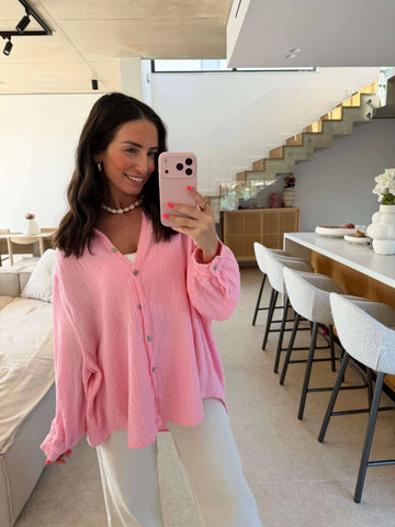 Musselin Bluse - Rosa – am Model | Lisa’s Boutique
