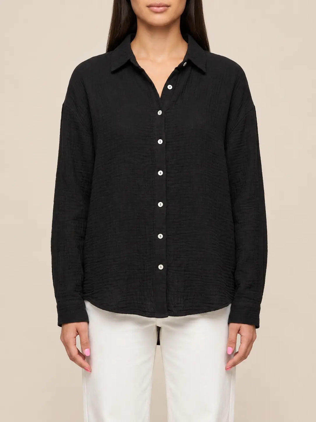 Musselin Bluse Damen in Schwarz mit lockerem Schnitt | Lisa’s Boutique