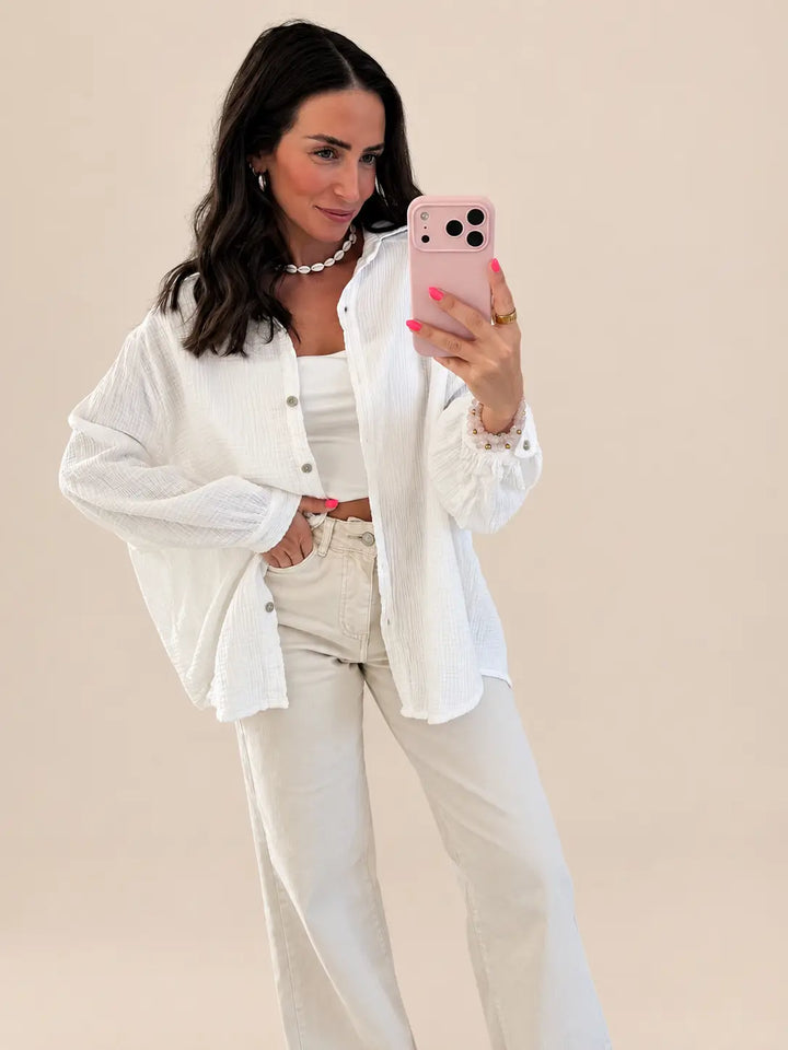 Women’s muslin blouse in White with an airy cut | Lisa’s Boutique