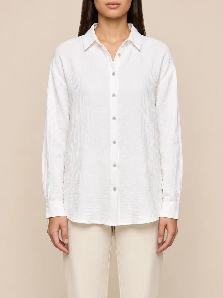 Women’s muslin blouse in White with a loose fit | Lisa’s Boutique
