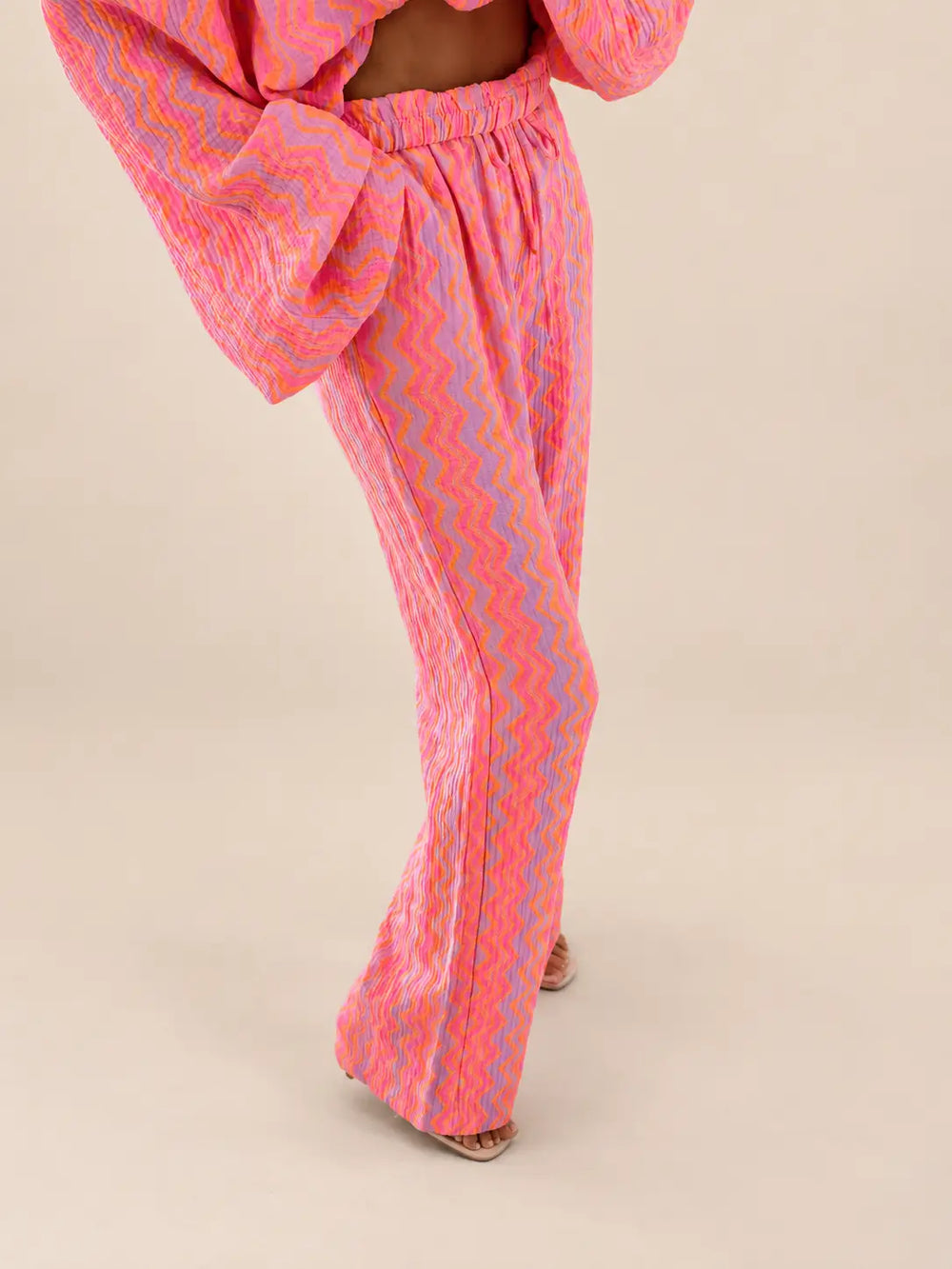 Musselin Hose Damen in Apricot/Flieder, Vorderansicht | Lisa’s Boutique