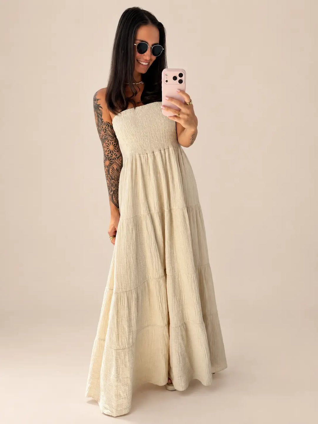 Mousseline jurk dames in Beige met gesmokt bovenstuk | Lisa’s Boutique