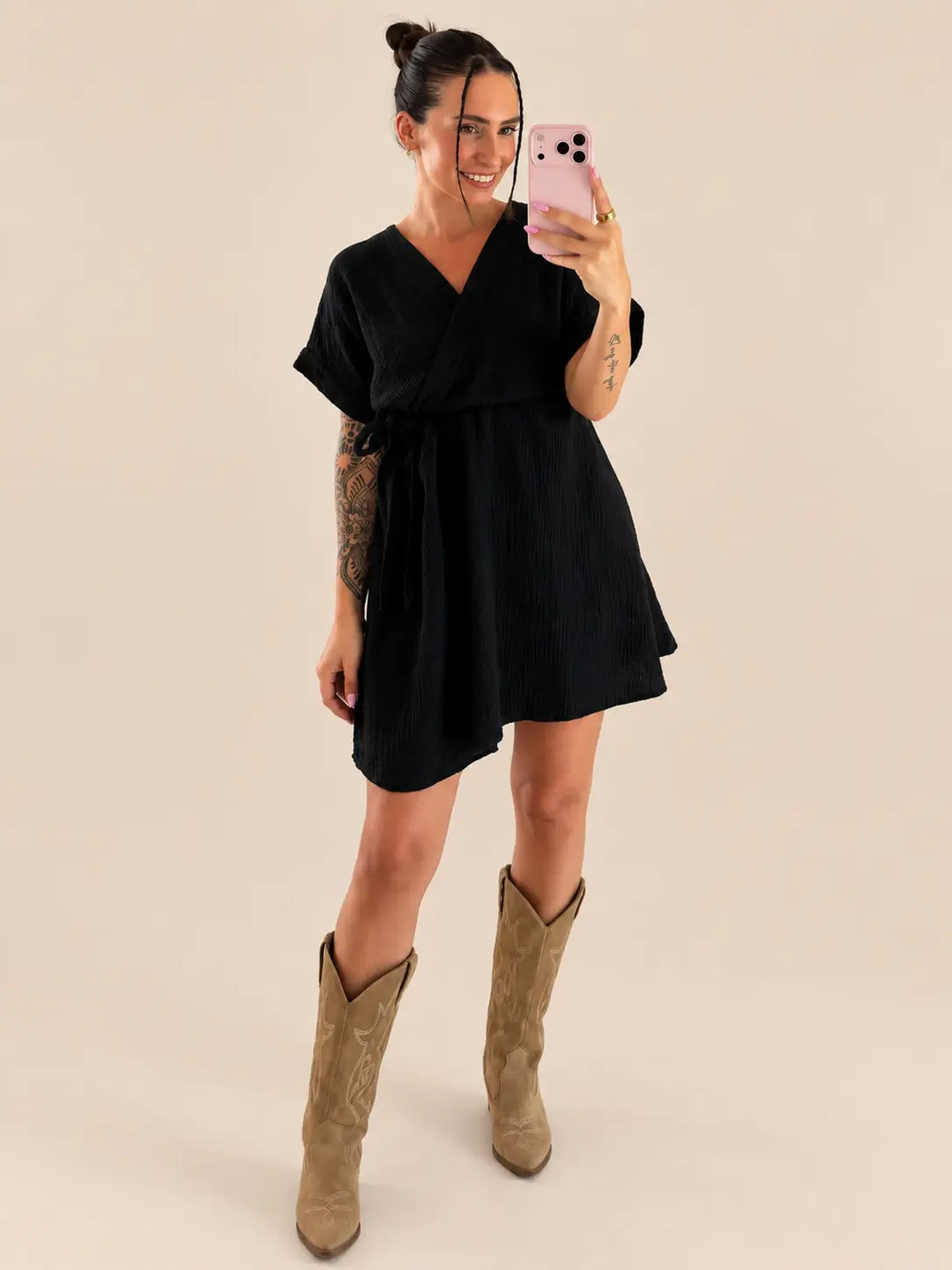 Mousseline jurk dames in Zwart met wikkellook | Lisa’s Boutique
