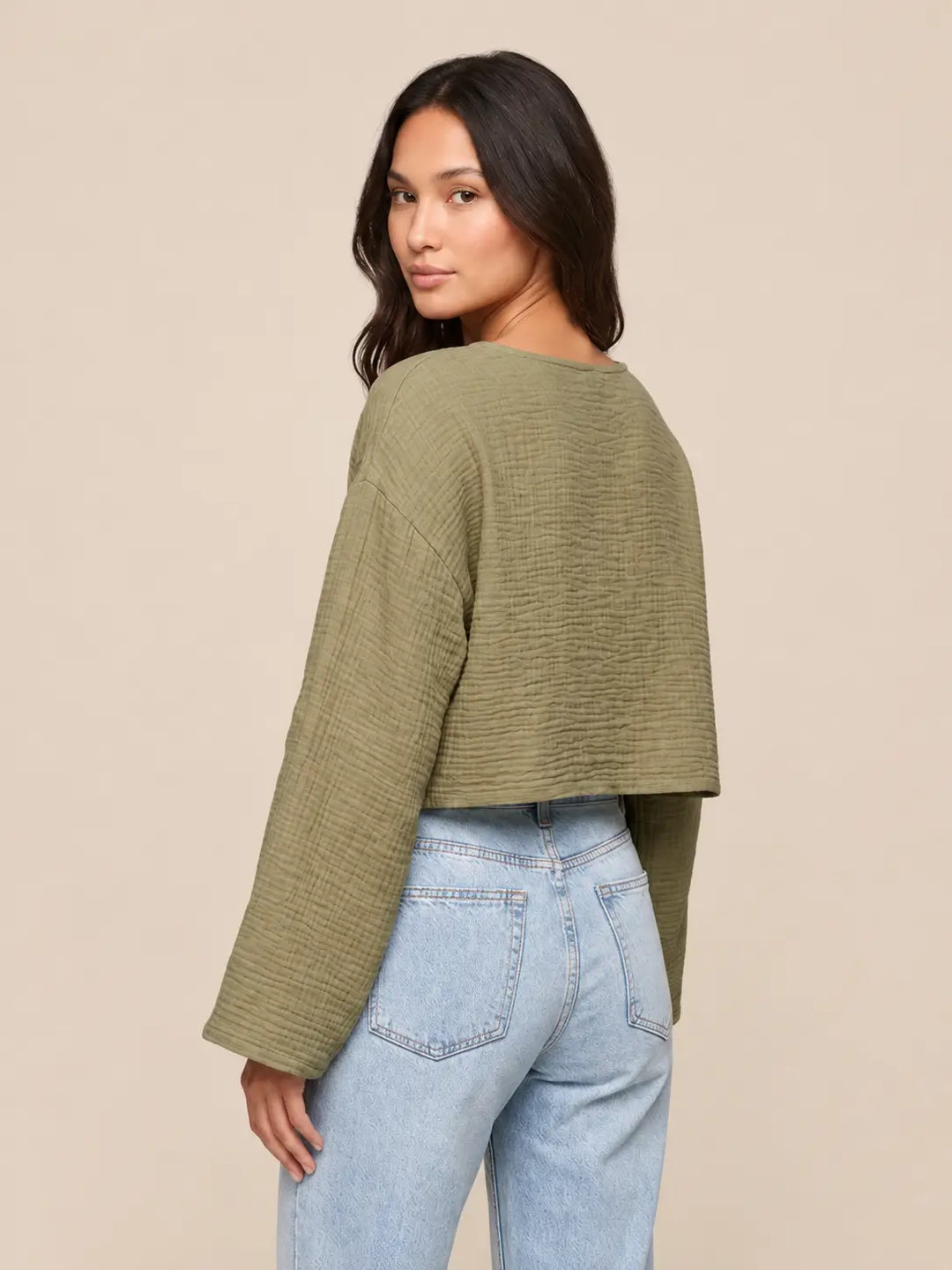 Maglia a maniche lunghe in mussola kaki, dettaglio | Lisa’s Boutique