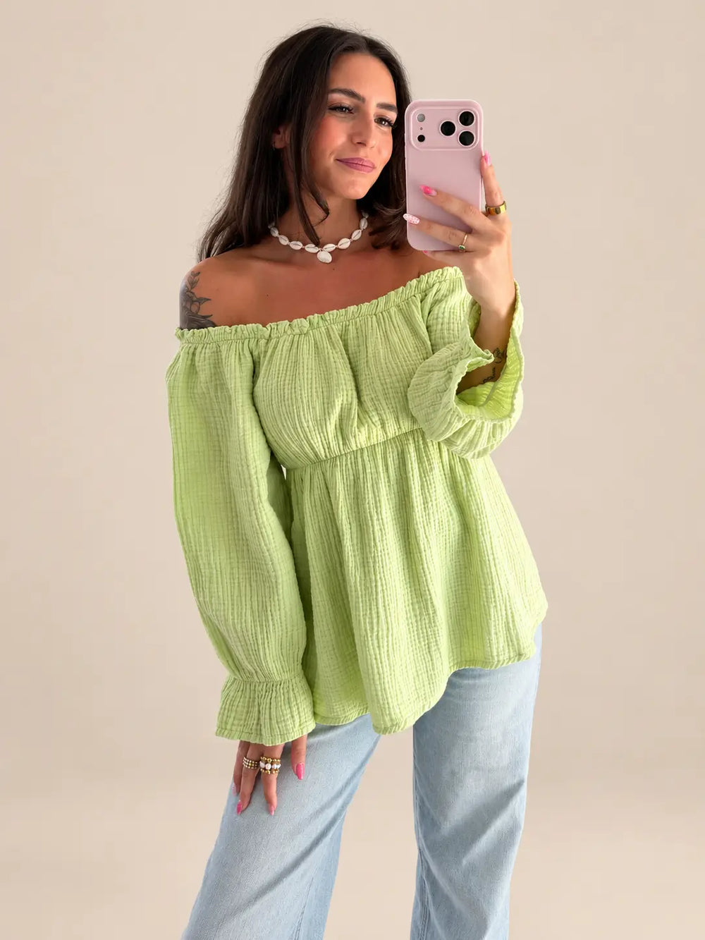 Women’s off shoulder muslin blouse in Mint Green, Detail view | Lisa’s Boutique