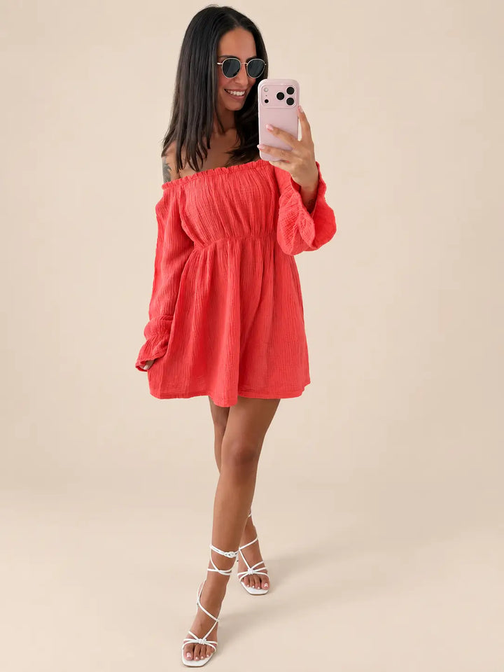 Off shoulder mousseline jurk dames in Koraal, Detailaanzicht | Lisa’s Boutique