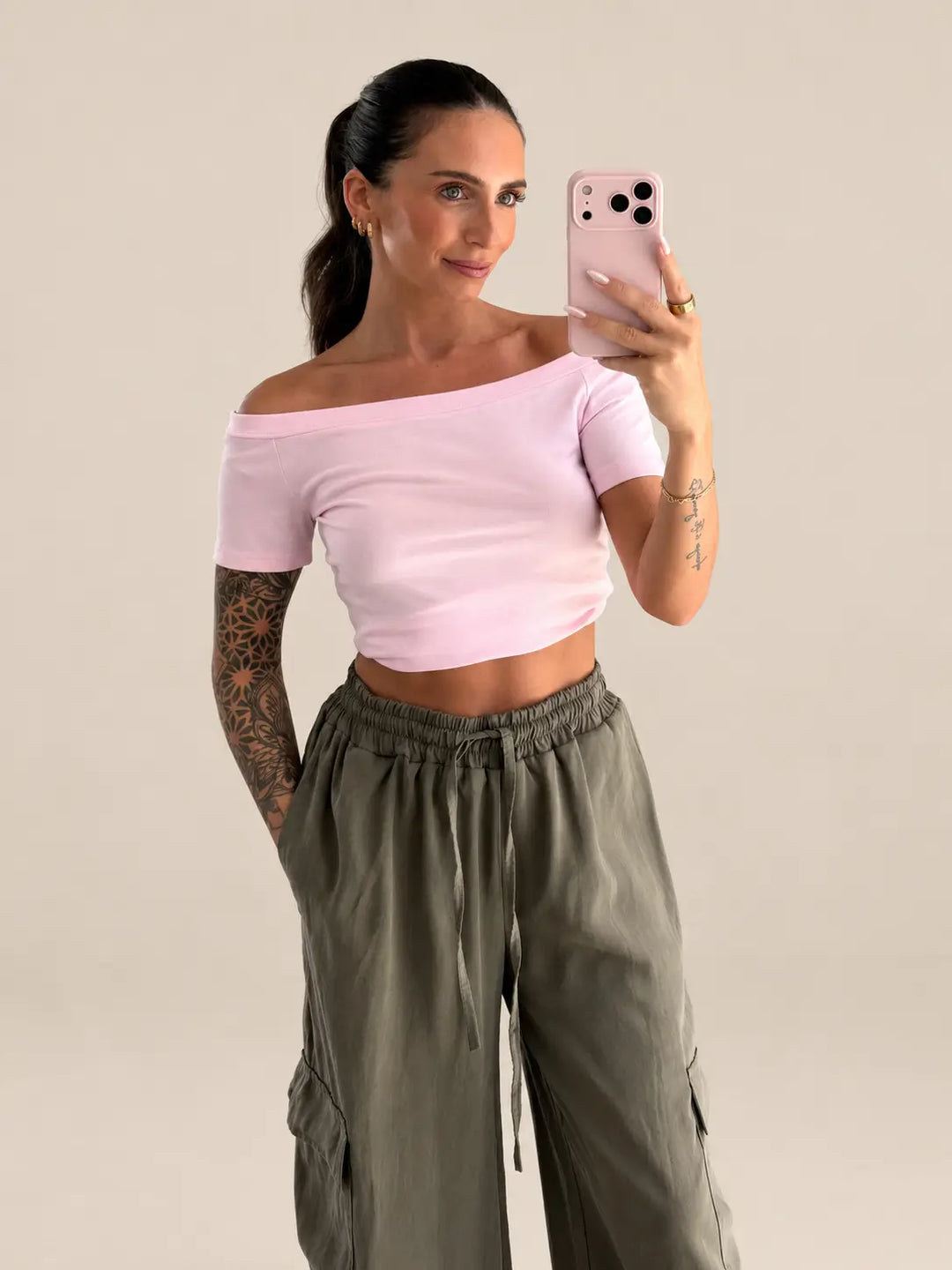 Off-the-shoulder top in pink