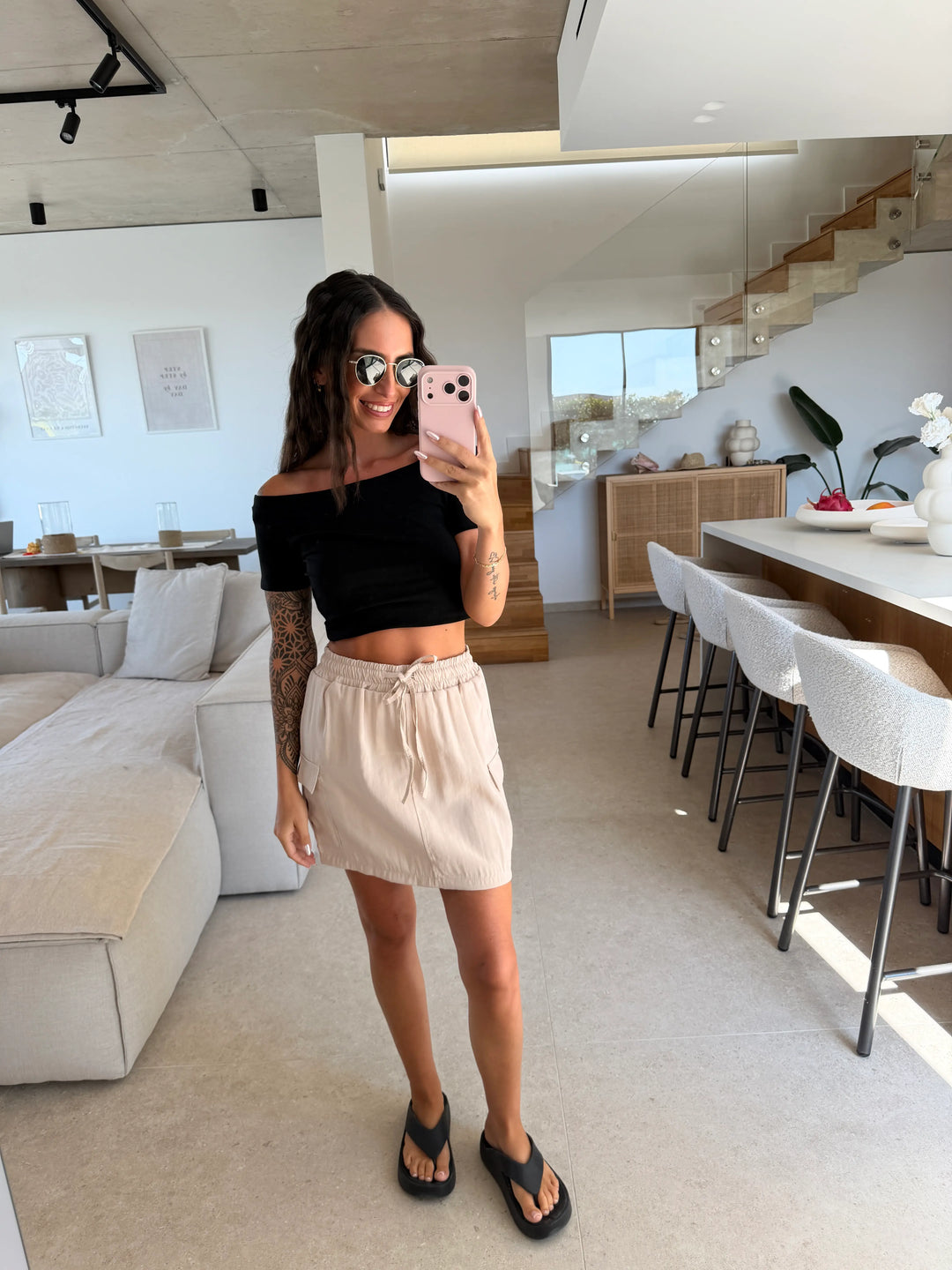 Off shoulder top dames in Zwart met cargorok, totaalbeeld | Lisa’s Boutique