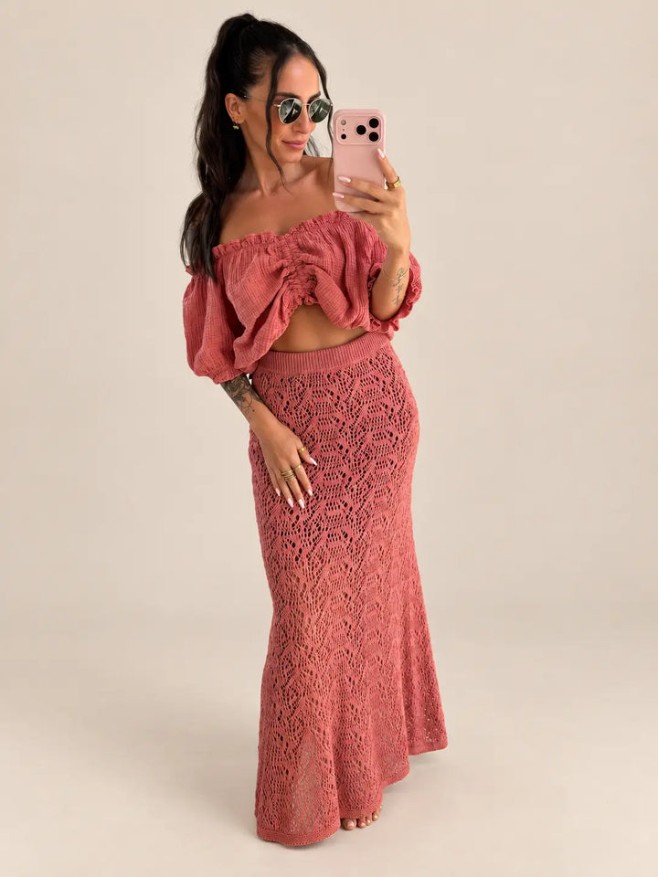 Musselin Bluse gerafft Damen in Pepper Rose mit Strickrock im Outfit | Lisa’s Boutique