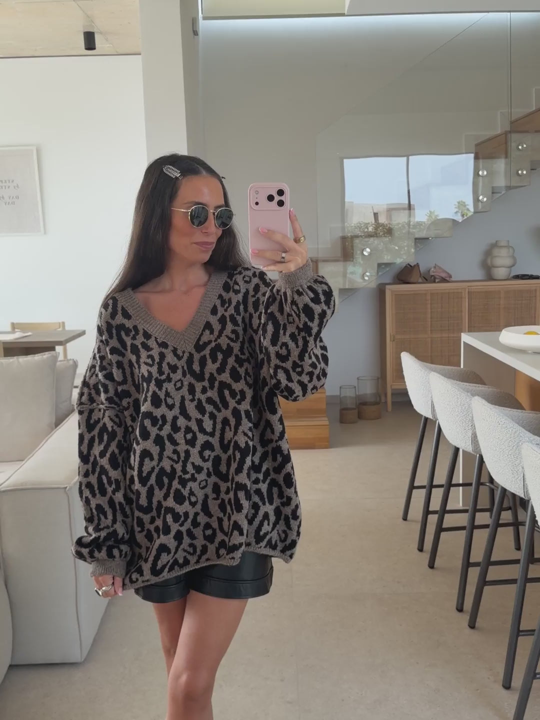 V-Neck Leopard Print Sweater – Brown