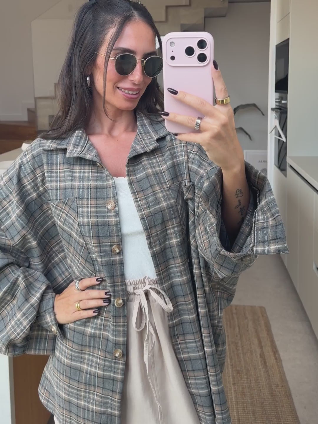 Kariertes Hemd Damen in Grau im Gesamtlook | Lisa’s Boutique