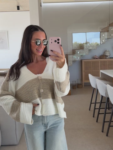 Gestreifter Cardigan Damen in Weiß im Gesamtlook | Lisa’s Boutique