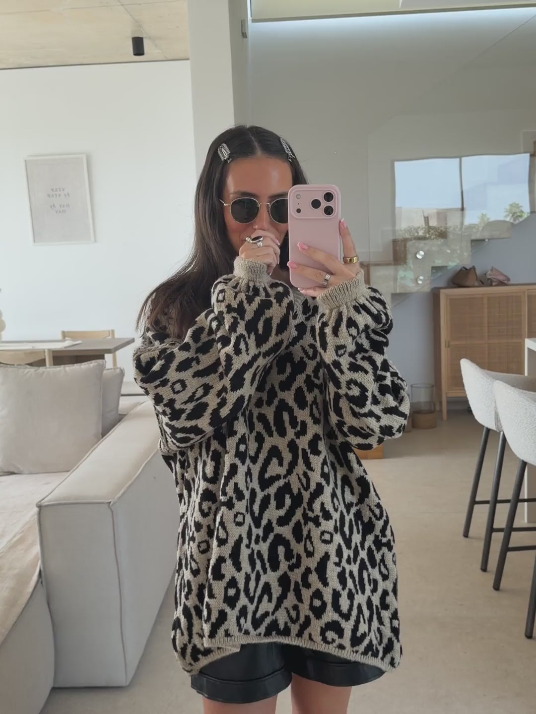 V-Neck Leopard Print Sweater – Beige