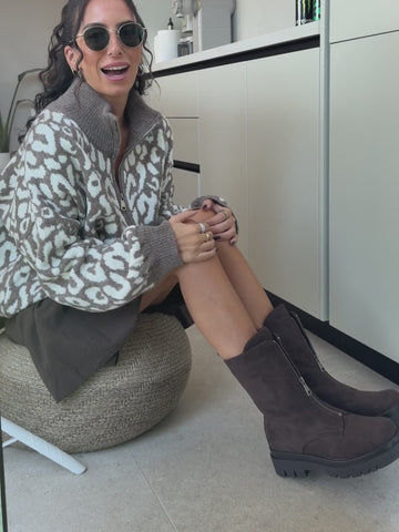 Braune Boots Damen in Wildlederoptik im Gesamtlook | Lisa’s Boutique