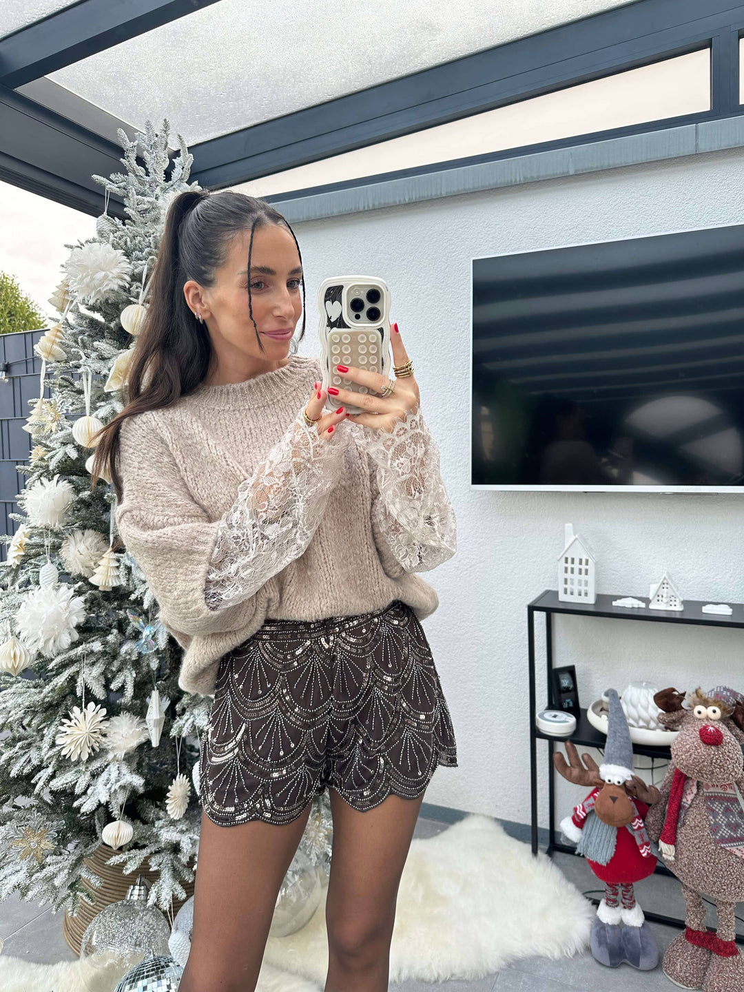 Pullover mit Spitzenärmeln Beige Pullover Lisas Boutique 