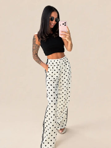 Women’s pants in White, Front view | Lisa’s Boutique