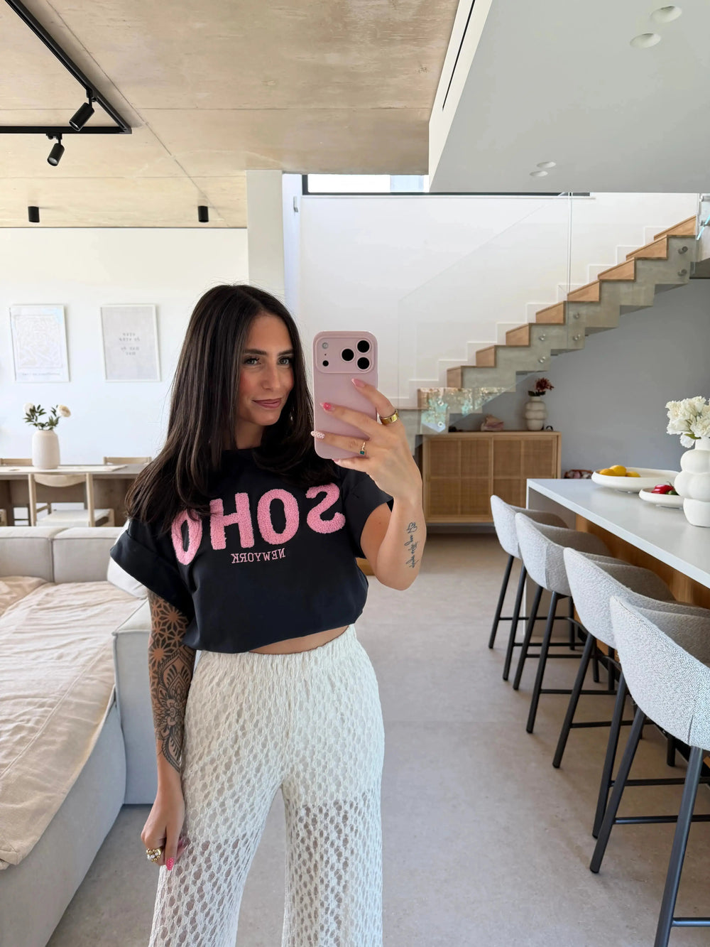 SOHO T-Shirt - Anthrazit – am Model | Lisa’s Boutique