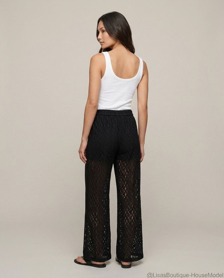 Schwarze Spitzenhose – Seitenansicht | Lisa’s Boutique