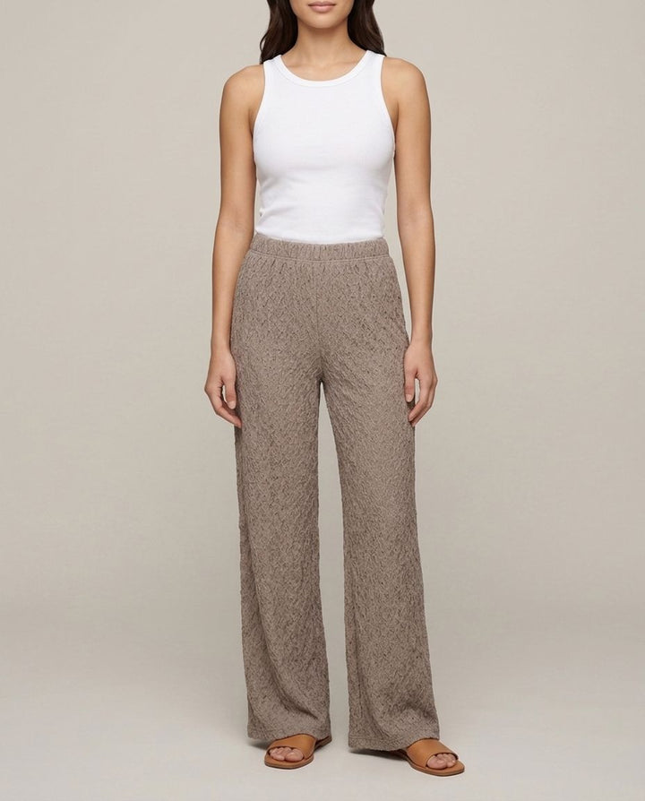 Taupefarbene Spitzenhose – Rückansicht | Lisa’s Boutique