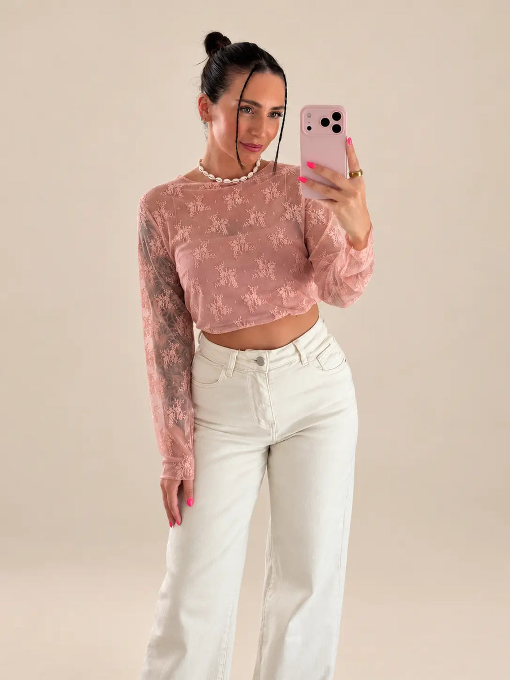 Women’s lace longsleeve in Apricot, Detail view | Lisa’s Boutique