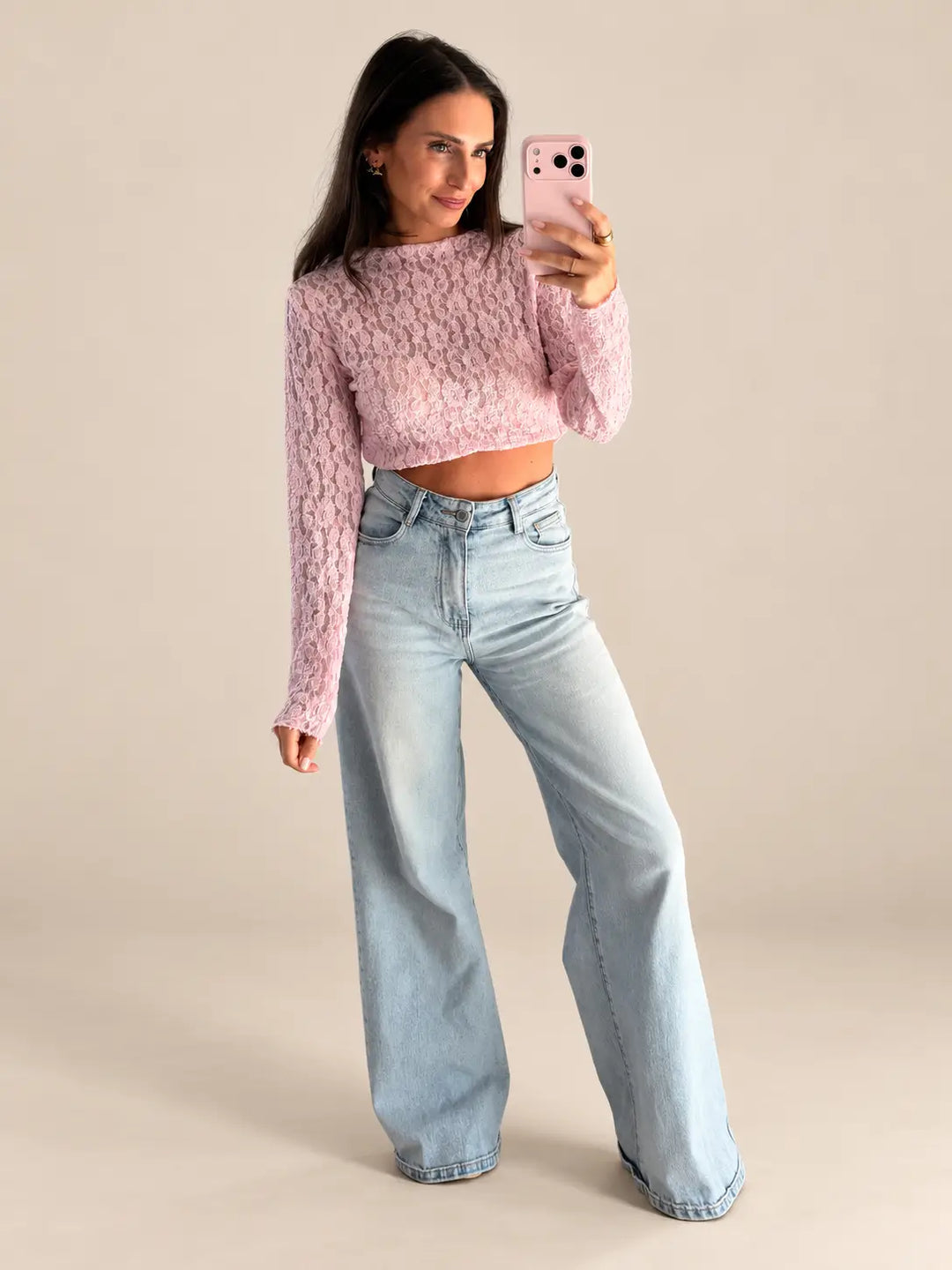 Women’s lace blouse in Rose with a feminine cut | Lisa’s Boutique