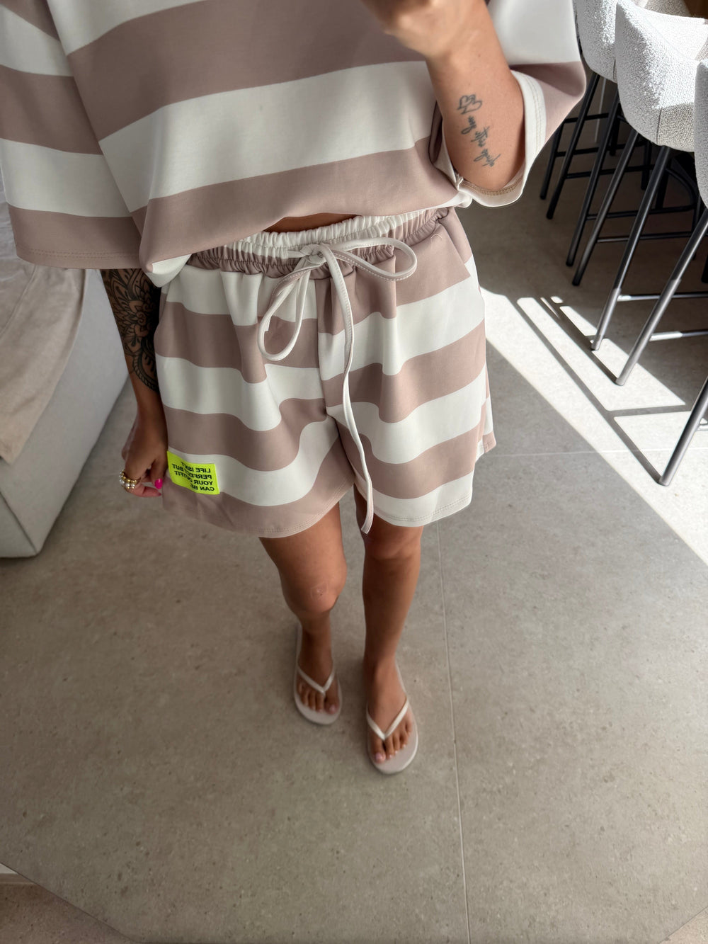 Streifen Shorts – Taupe/Beige Shorts Lisas Boutique 