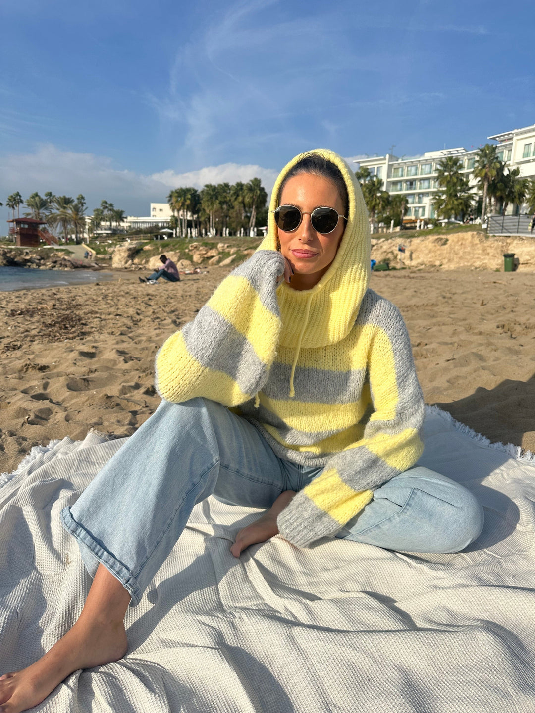 Strickpullover mit Kapuze Gelb/ Grau Pullover Lisas Boutique 