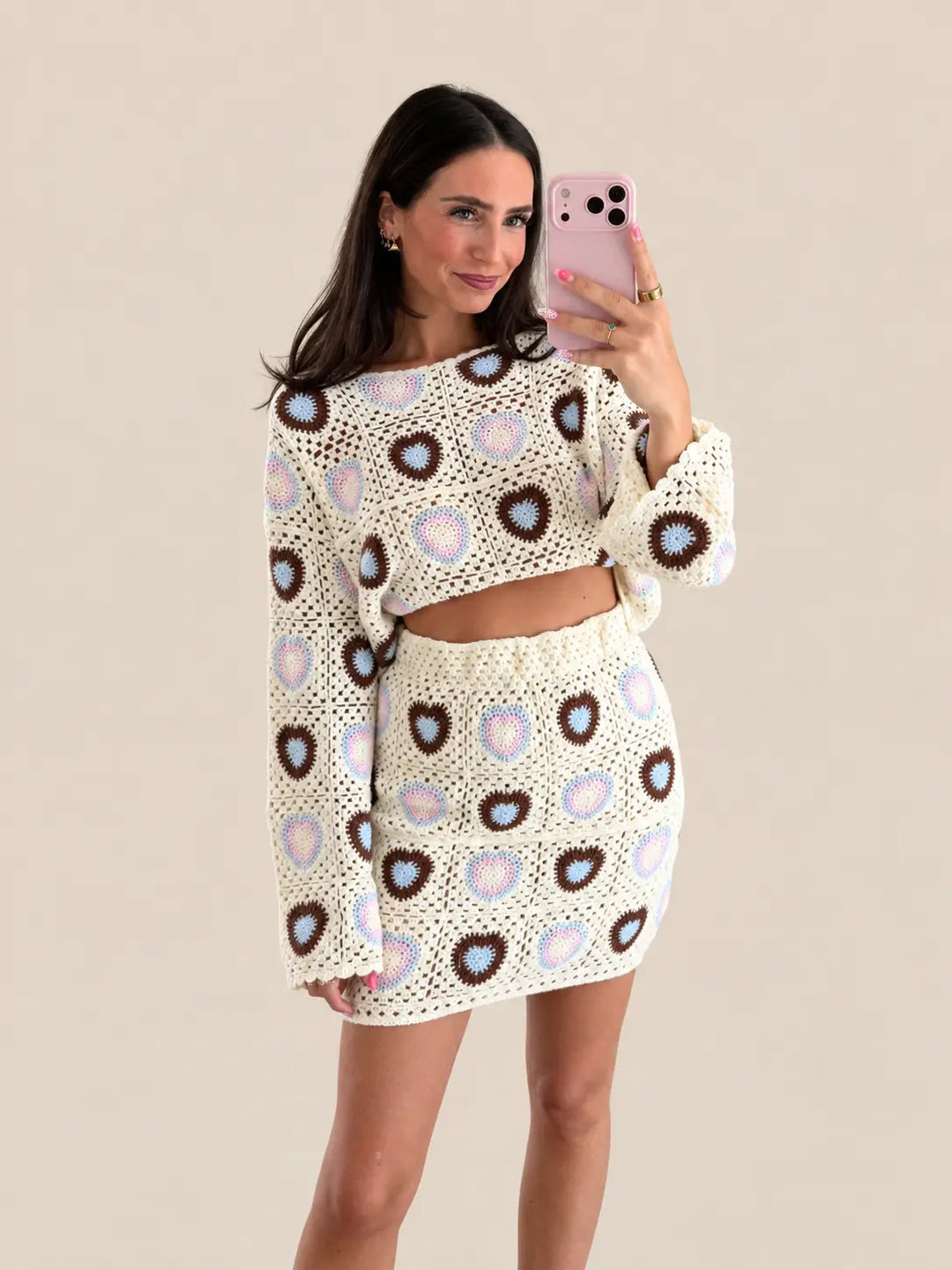 Gebreide rok dames in Beige en Blauw met hartjesmotief, vooraanzicht als set met bijpassende trui | Lisa’s Boutique