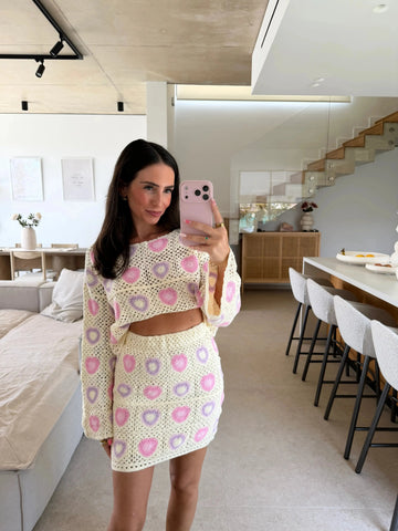 Gonna in maglia donna in beige e rosa, selfie allo specchio con top coordinato | Lisa’s Boutique