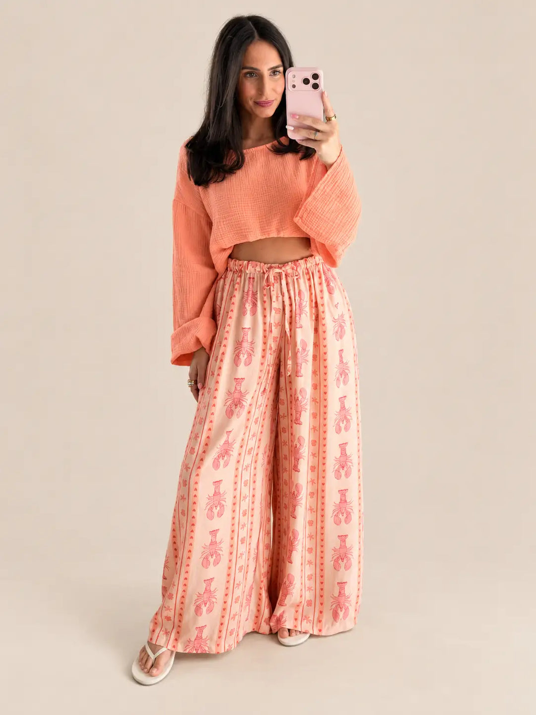 Musselin Langarmshirt Damen in Apricot mit Summerprint Schlabberhose | Lisa’s Boutique