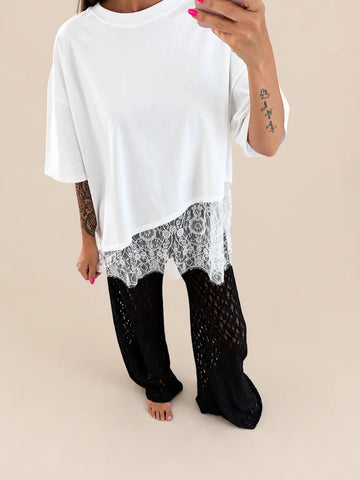 T-shirt donna con pizzo in bianco, dettaglio | Lisa’s Boutique
