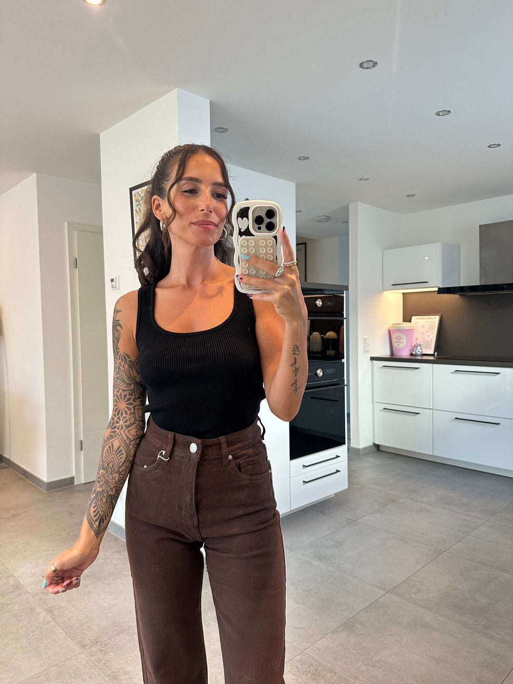 Schwarzes Tanktop mit Rundhalsausschnitt, Lisa's Boutique