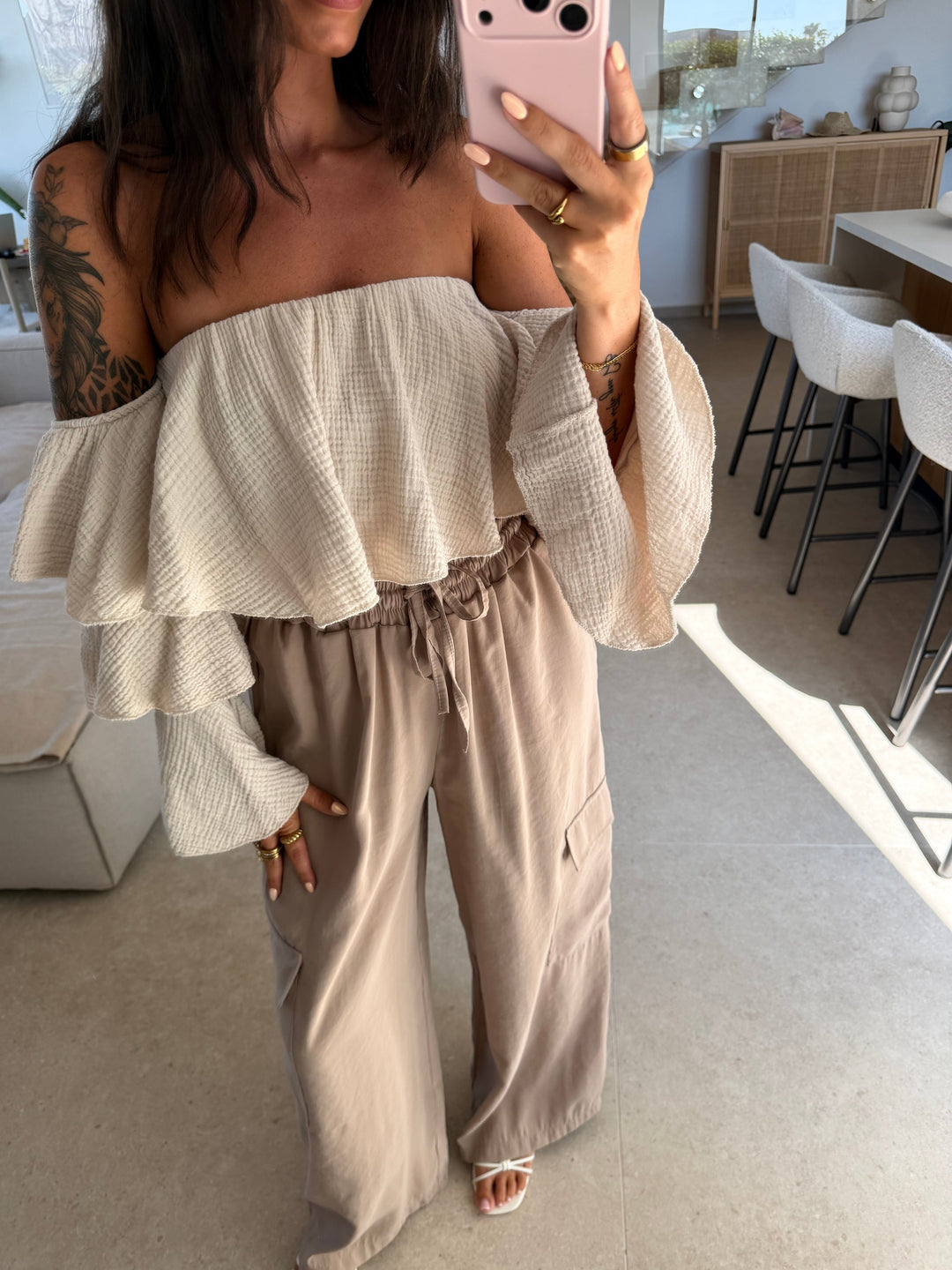 Trägerlose Musselin Bluse – Beige Bluse Lisas Boutique 