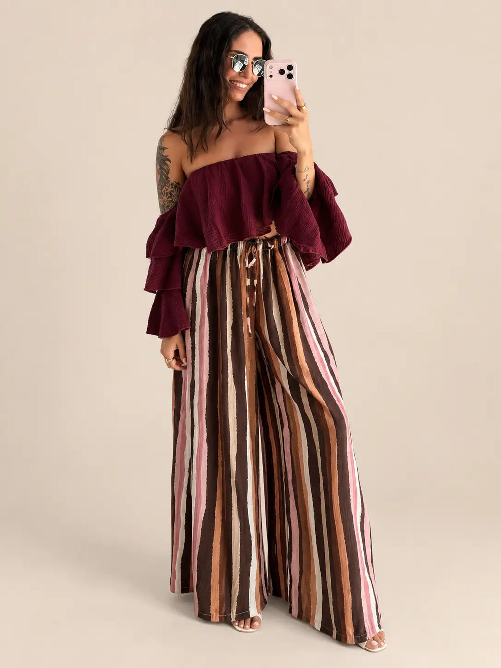 Women’s strapless muslin blouse in Bordeaux, Detail view | Lisa’s Boutique