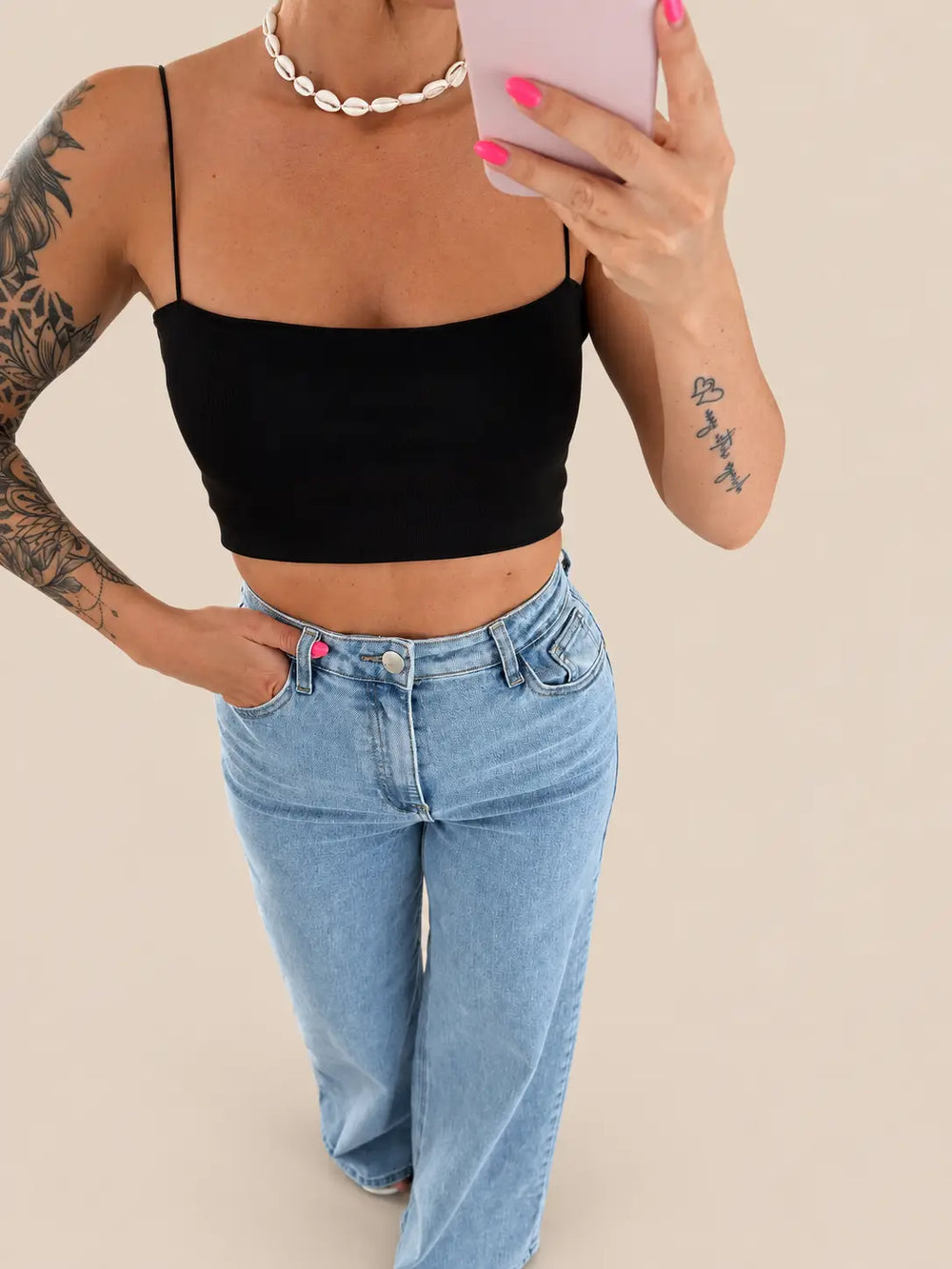 Trägertop Damen in Schwarz, Detailansicht | Lisa’s Boutique