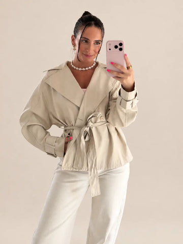 Trench donna beige, vista di dettaglio | Lisa’s Boutique